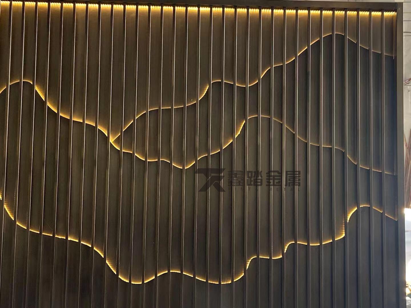 户外廊架山形不锈钢发光背景墙中式装饰风格的复兴