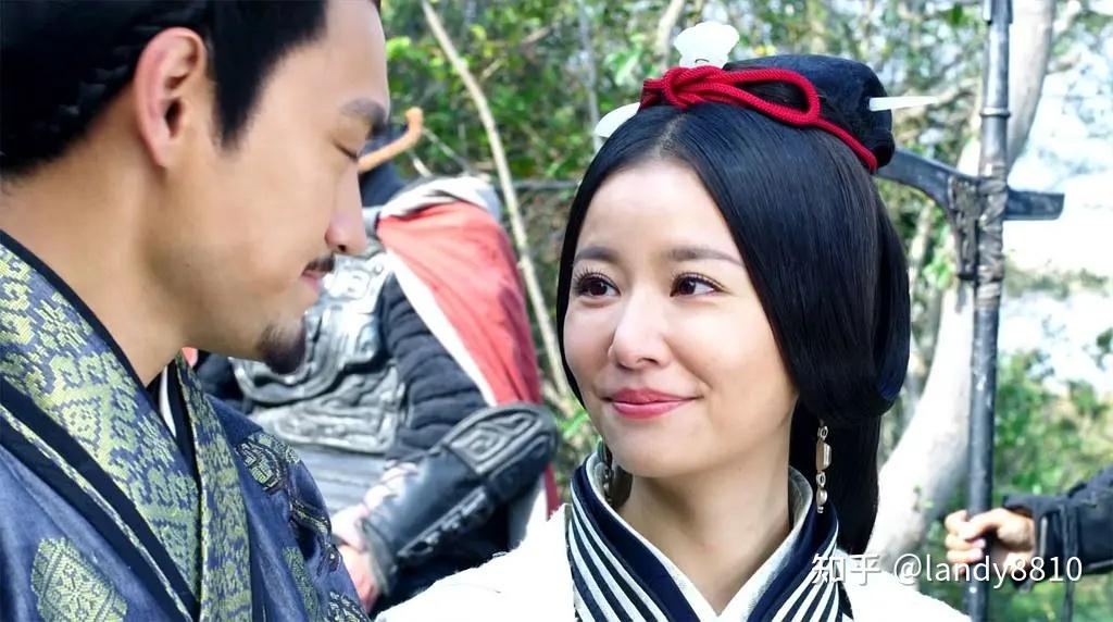 新朝年间,刘秀于长安太学求学之时,结识了邓禹,刘玄,冯异等才俊,以及