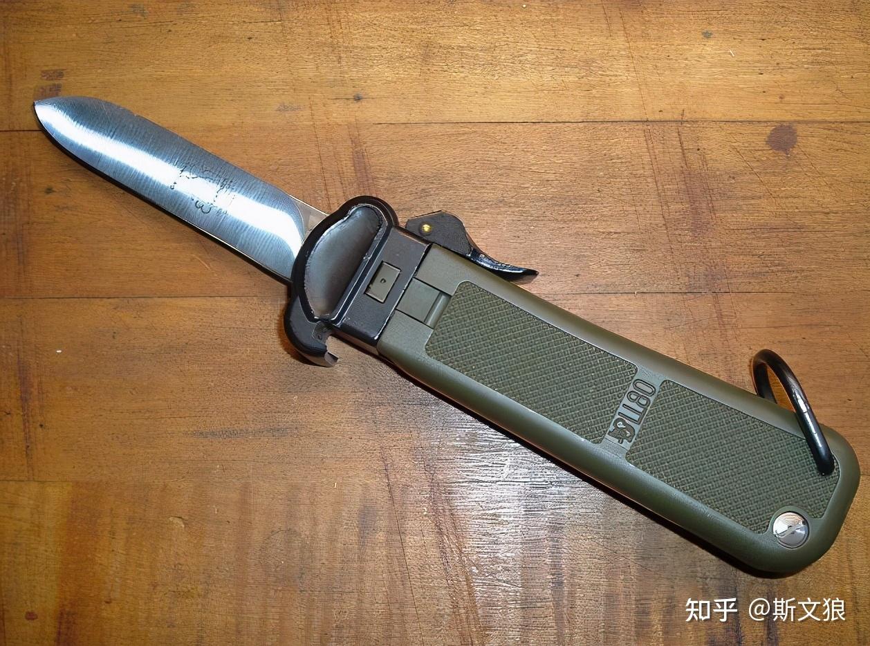 花样百出的折叠格斗刀设计