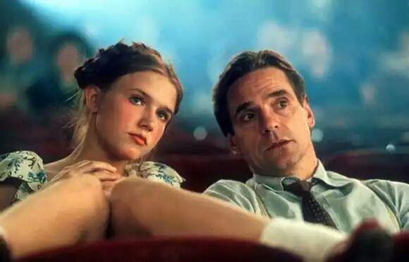 关于洛丽塔的女主角,大家更喜欢新版还是老版