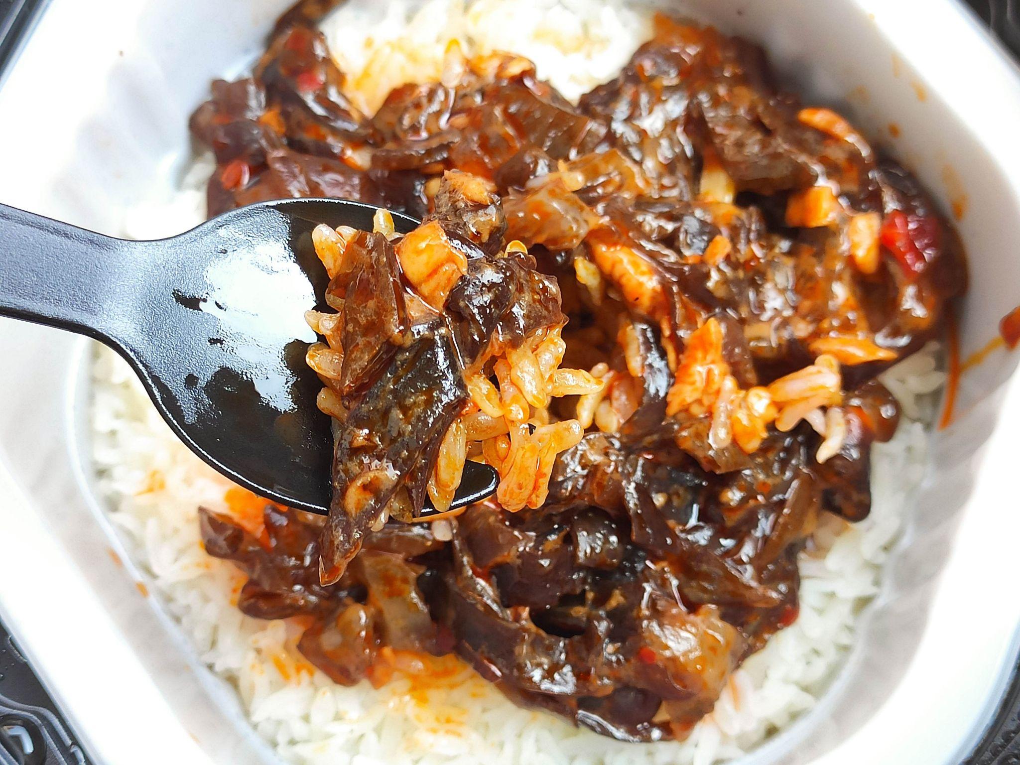 乱劈才鱼香肉丝自热煲仔饭深度评测 - 知乎