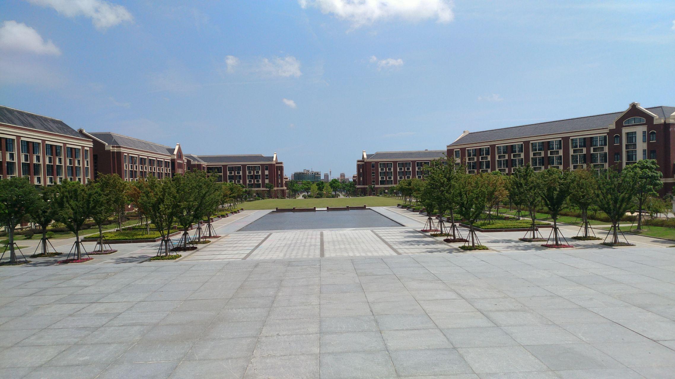 上海杉达学院和上海建桥大学哪个更好？