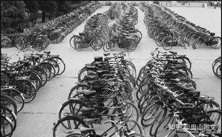 自行车老照片见证中国变迁