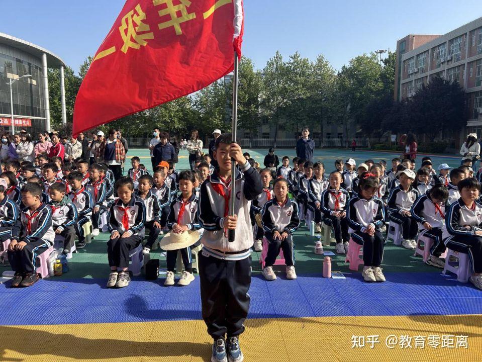 西咸泾河泾华学校小学部开展亲子劳动实践活动