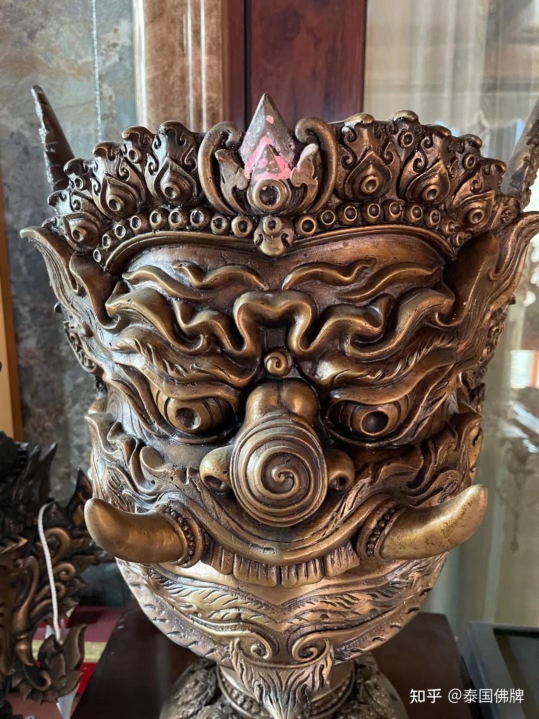 解密泰国佛牌之当代帕皮拉天神督造之父 隐修派高僧 龙婆恩eng