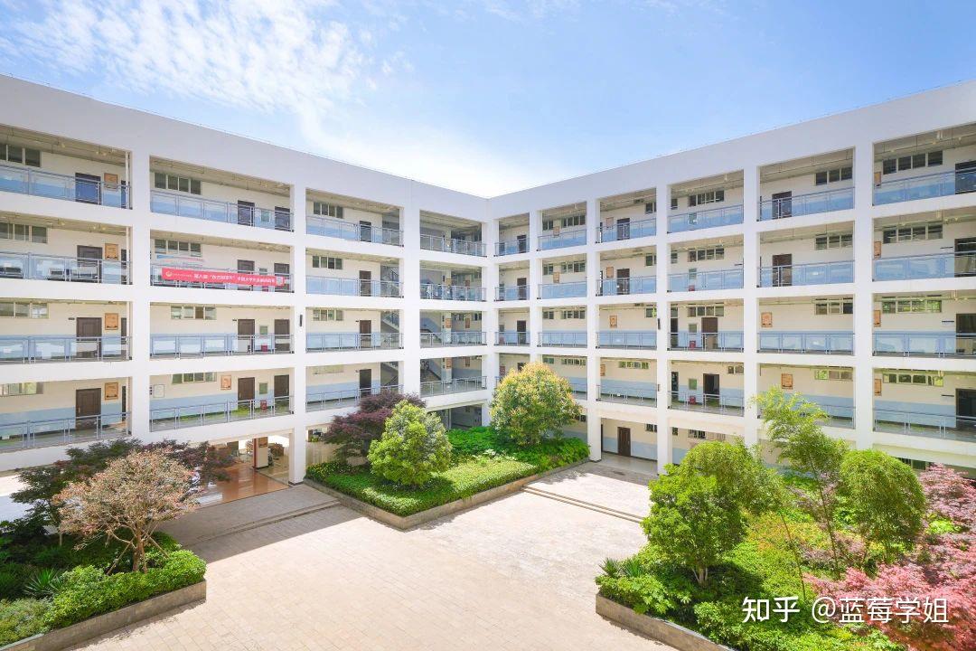 云南工商学院体验篇!堪称昆明最美大学!