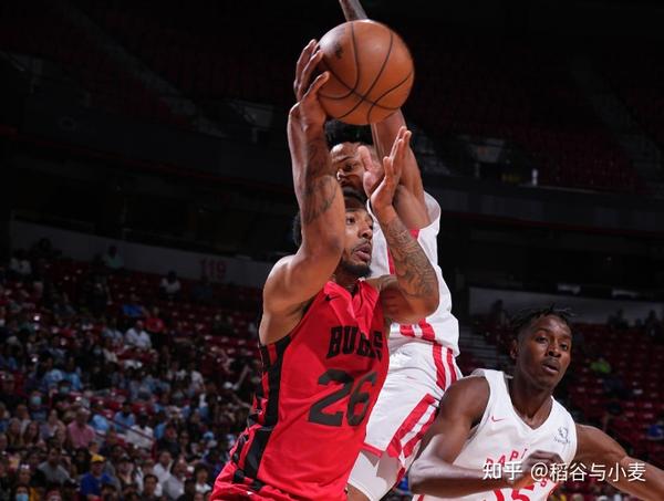 NBA比分实时追踪 揭晓最新战况与球队排名动态