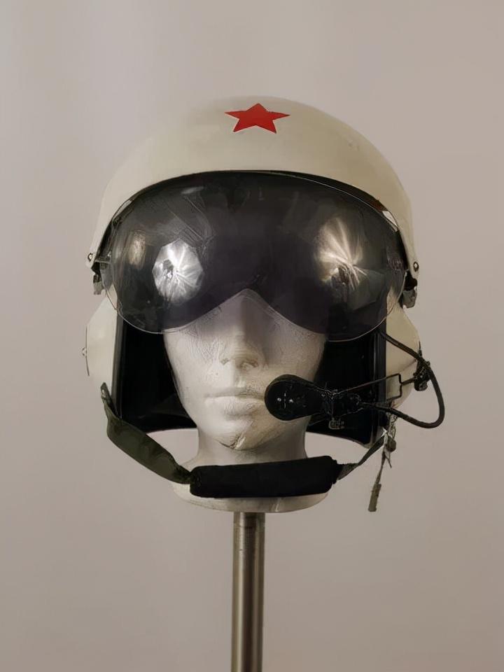 陆航小姐姐爆红的背后!中国头盔瞄准系统亮相,如何"眼神杀敌" - 知乎