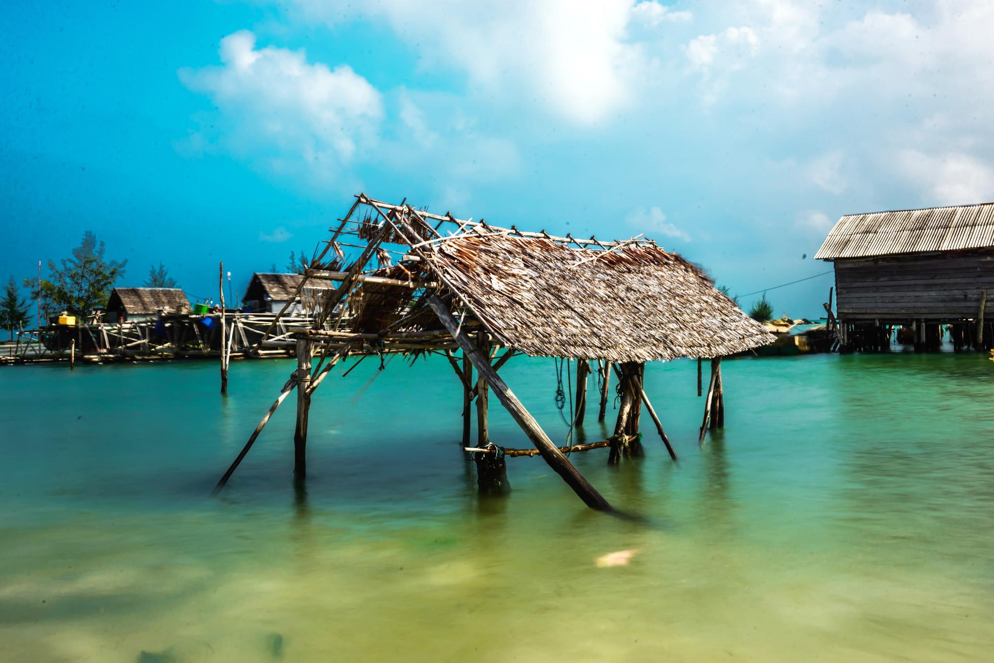 中国游客仅需凭本人护照(6个月有效期以上),自雅加达,巴厘岛,棉兰