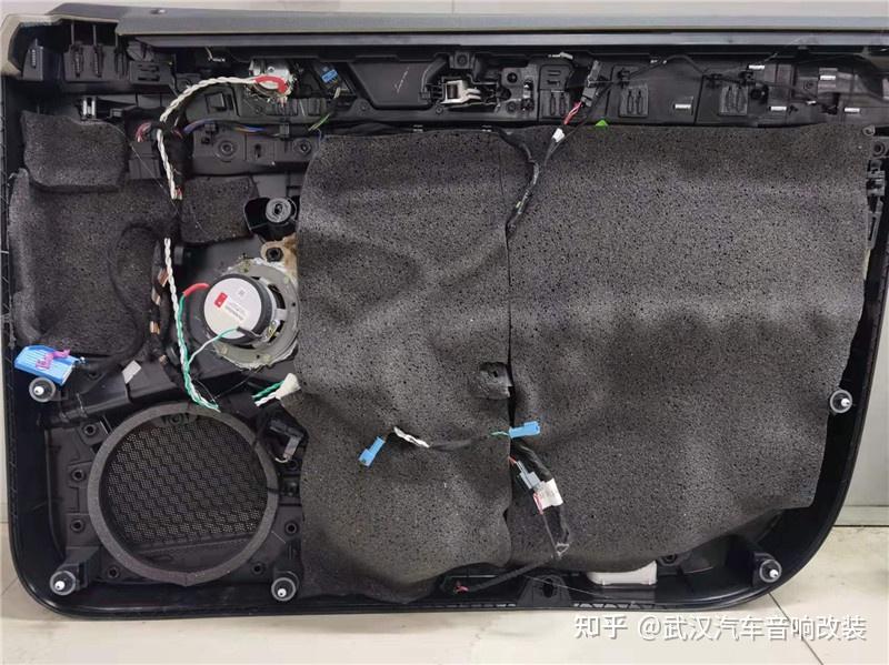 1964年伟人观看京剧中途指着主角：此人的原型现在是何职位？