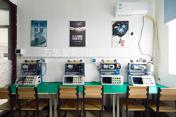 v2-730c1ccfc18056510501695779cfd24f_1440w.jpg?source=172ae18b