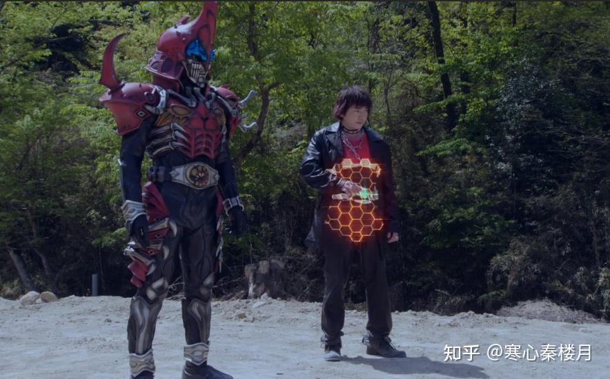 假面骑士里,是build里的挤压三傻厉害还是kabuto里面的地狱三兄贵厉害