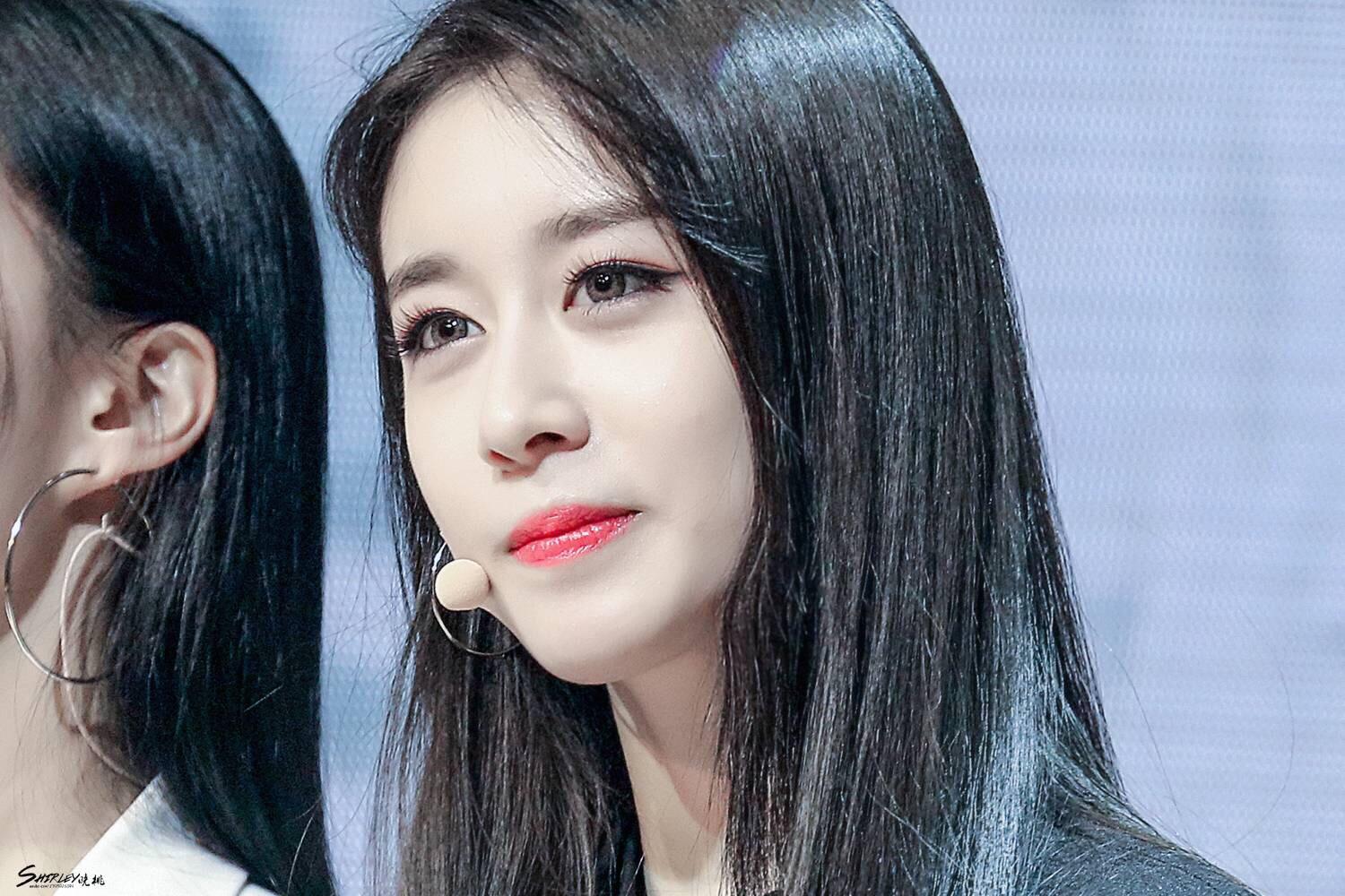 韩国女团成员有哪些惊为天人的瞬间?