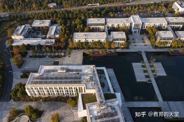 昆山杜克大学校园日图片