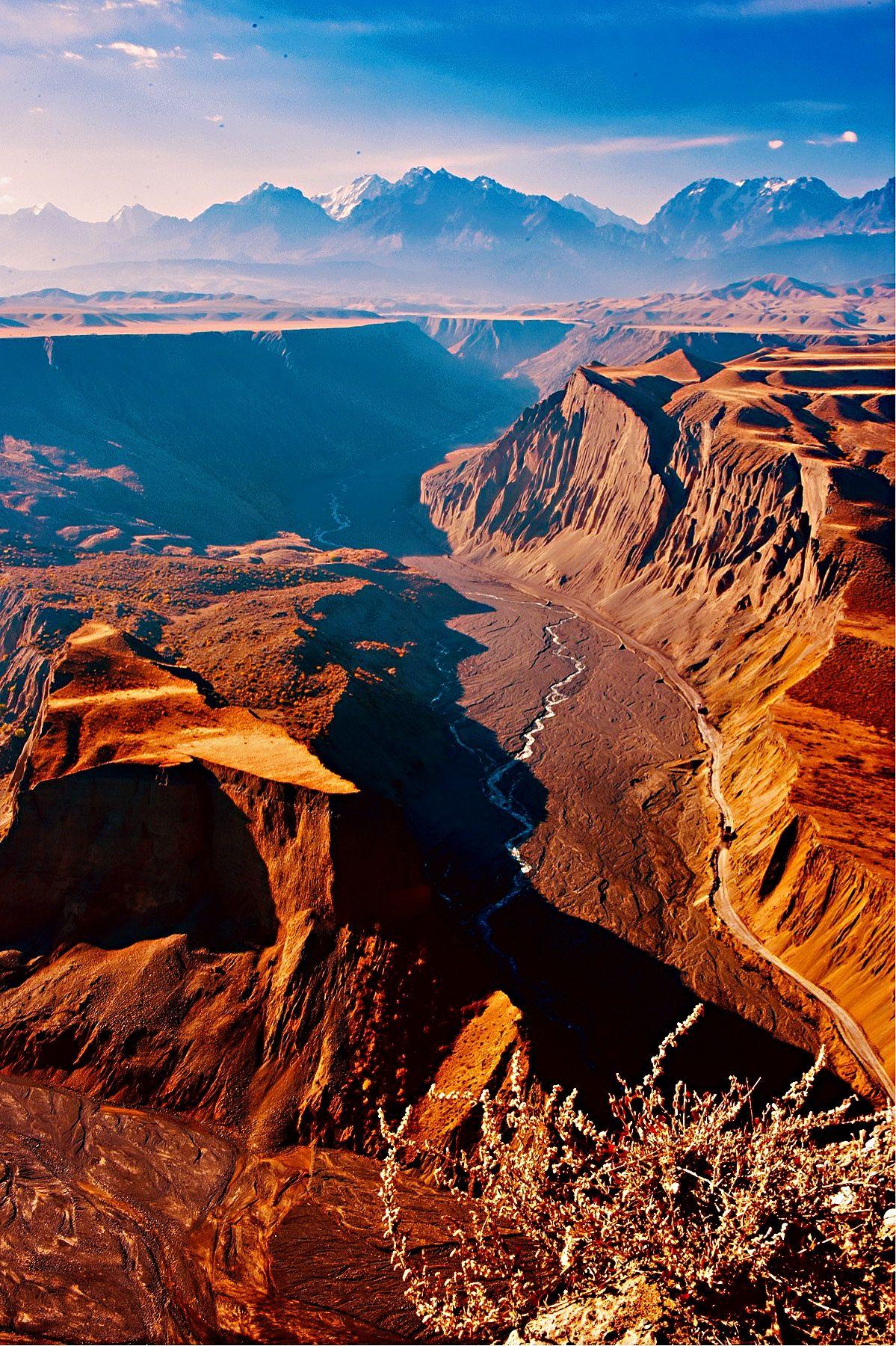 奇美壮观的红山大峡谷4