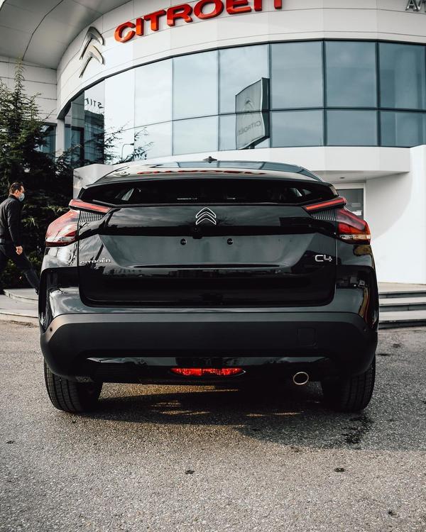 颜值不输现代途胜 充满时尚范 全新雪铁龙c4实车