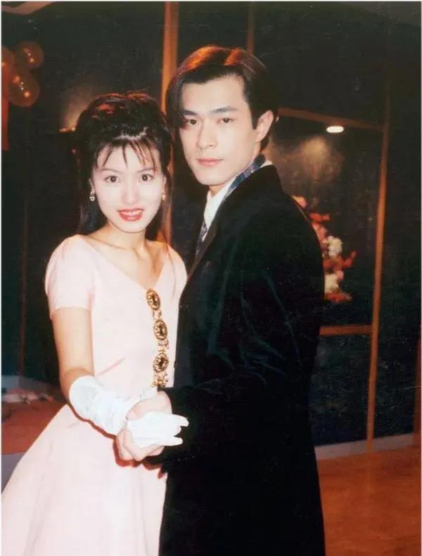 古天乐的隐婚前妻,港姐出身,为他放弃事业,曾点赞他人婚纱照! - 知乎
