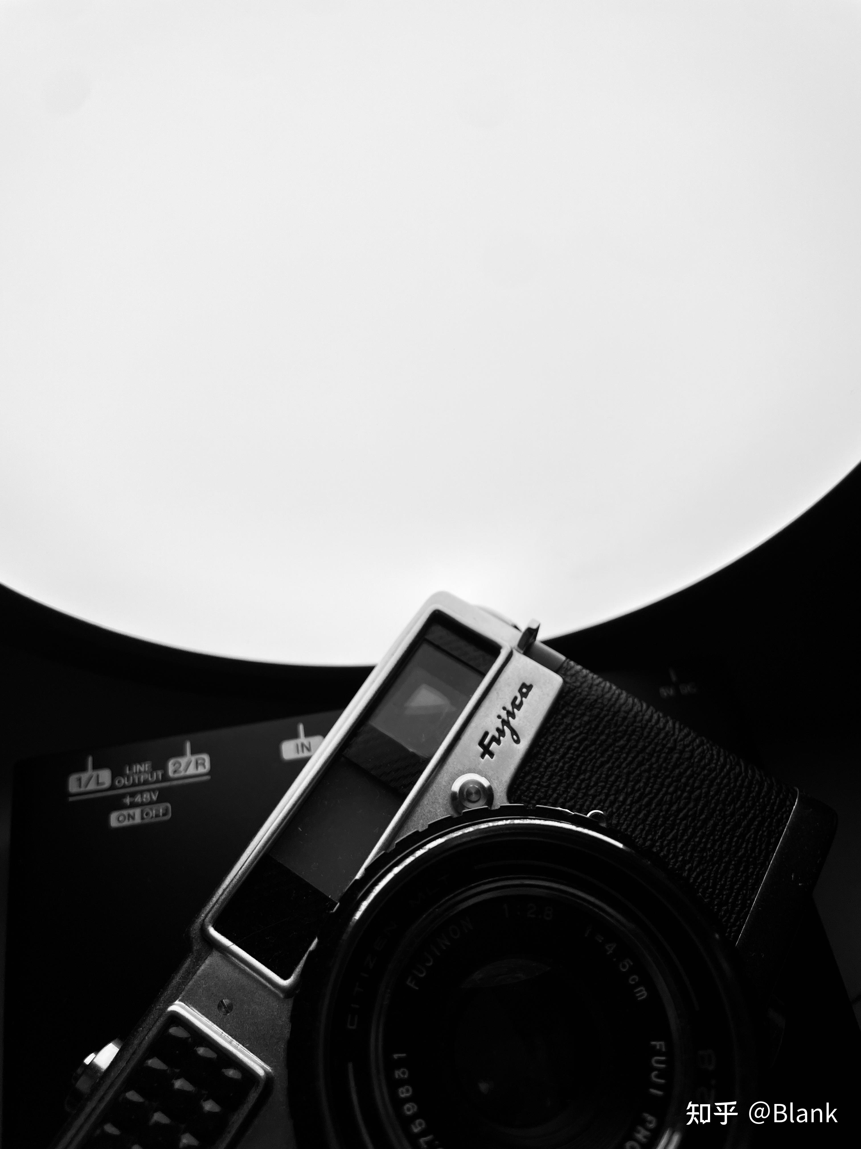 如何选择胶卷相机分为三个价格档位编署于2022年5月份