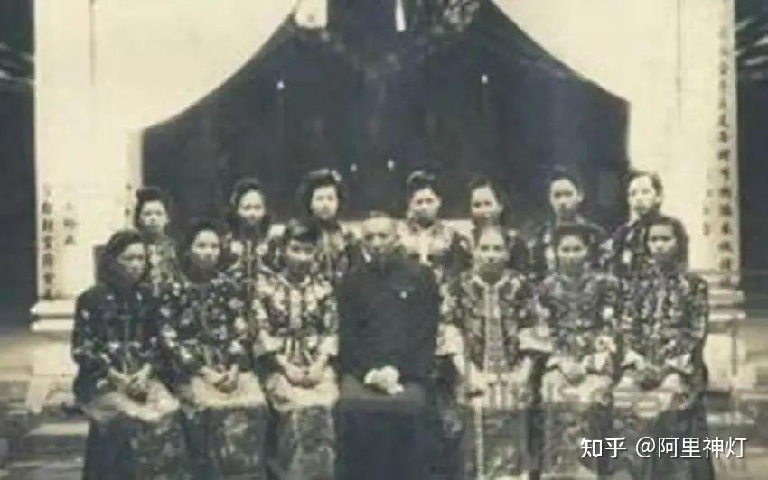 国民党上将杨森,一生娶12个妻子,90岁高龄娶17岁少女,91岁得女 - 知乎