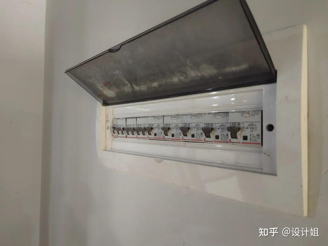 出远门就拉电闸?装修时,电箱怎么分回路好? - 知乎