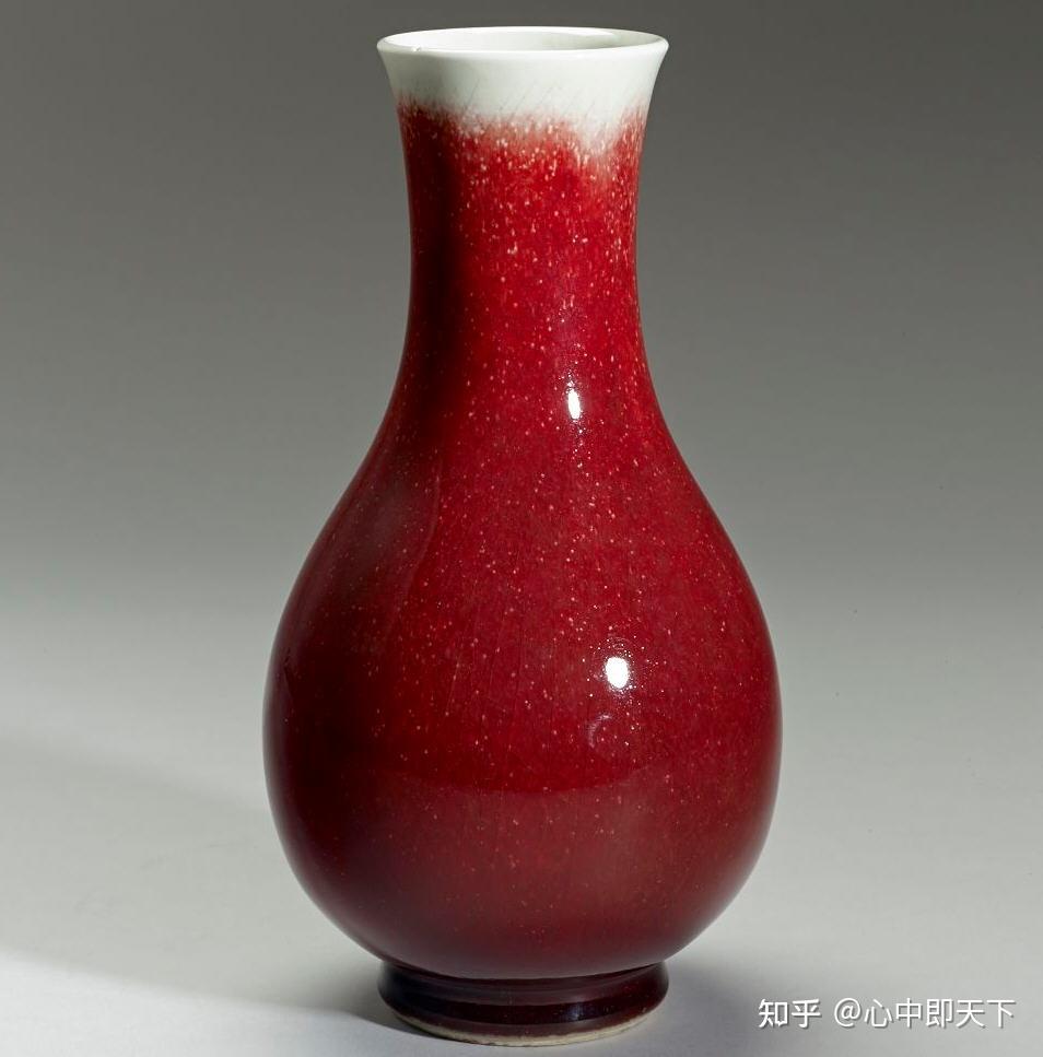 清康熙景德镇官窑宝石红釉瓶