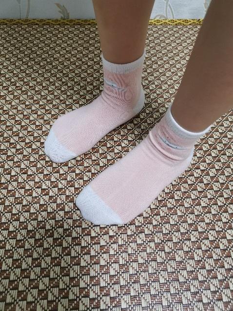 袜子具有抗菌消臭的功效,孩子在运动后真正摆脱了脚臭,着重要给袜子