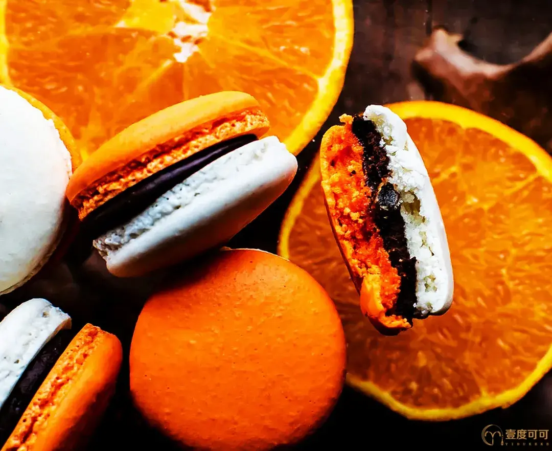 刷爆ins小红书的橙姜马卡龙配巧克力君度甘纳许制作教程来喽