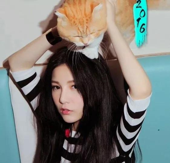 谁还记得22岁就去世的本兮?今年圣诞节,她的遗作发行了