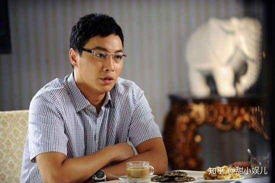 姜明饰演者——谭耀文