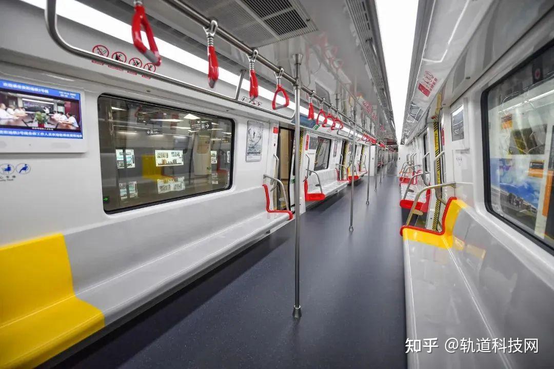 贵阳地铁3号线起点为桐木岭(省委党校)站,终点为乌当区洛湾站,全长43.