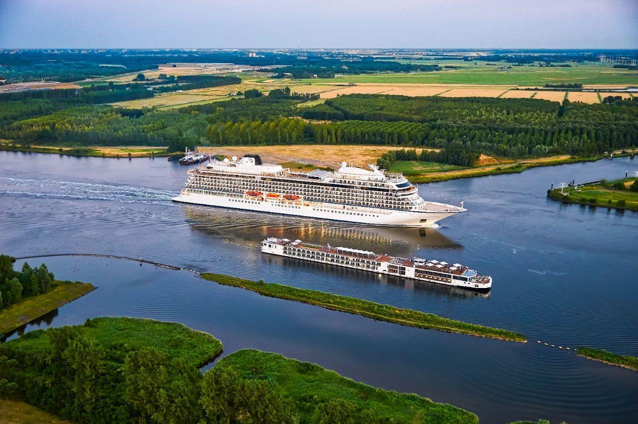 维京金星号海轮正式出坞下水这些游轮仪式你不可不知