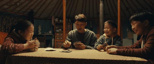 《如果我能冬眠》戛纳高分佳作太催泪,又一部年度必看!
