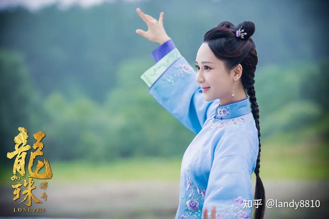 与朱慈煊(别名李剑卿)(茅子俊饰),雪倾城(舒畅饰),叶默声(韩承羽饰)