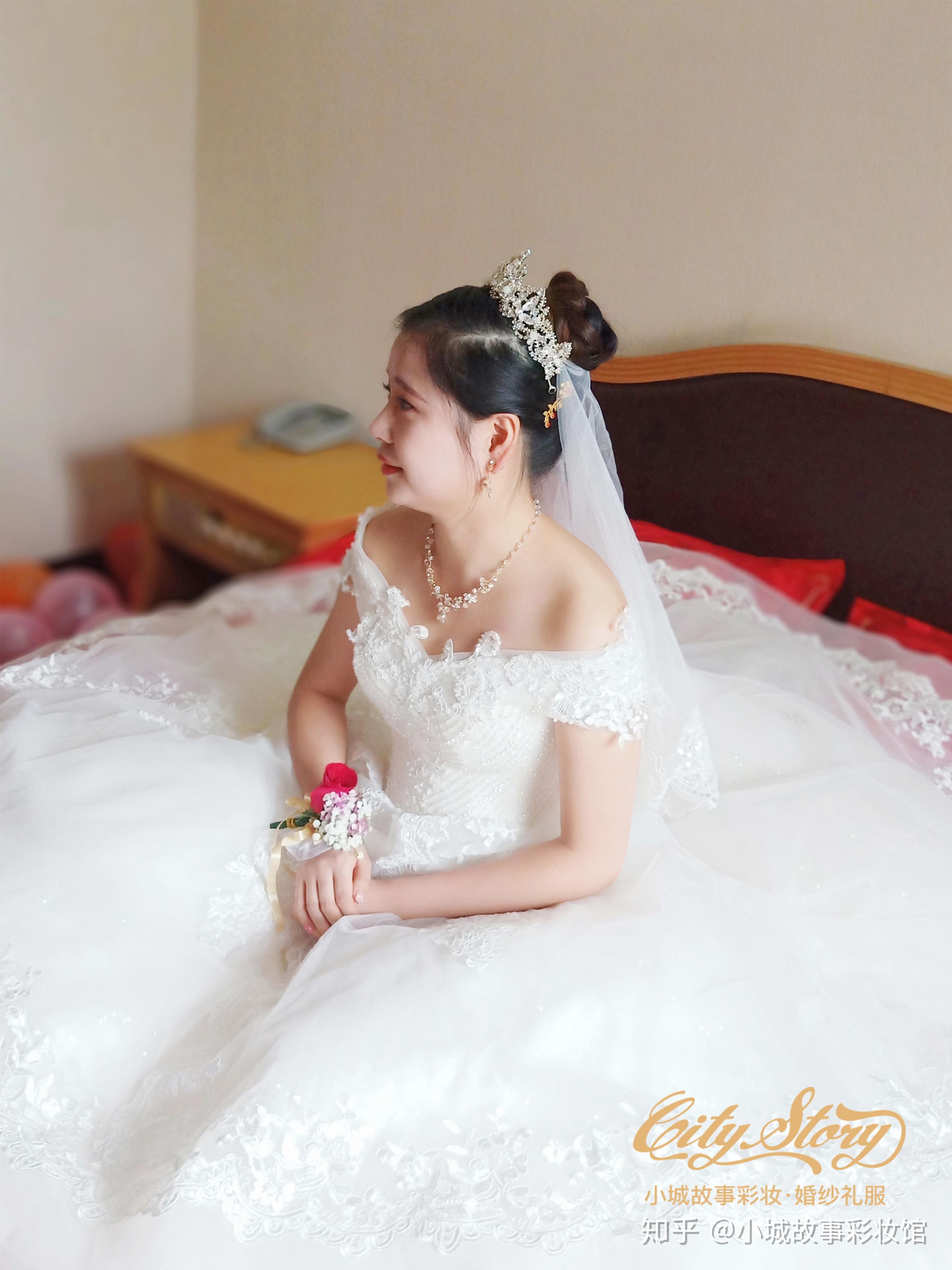 无锡化妆-无锡新娘跟妆-无锡小城故事彩妆馆-无锡化妆师小秦-无锡新娘
