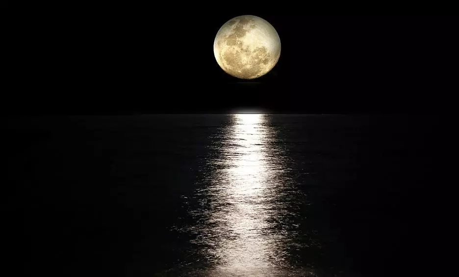 中国"人造月亮"将于2022年升空?目标:省电12亿.