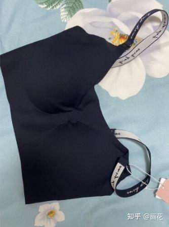 什么叫做无痕内衣 v2-76340ff049a9d82c9ed33934fadab44d_b.jpg