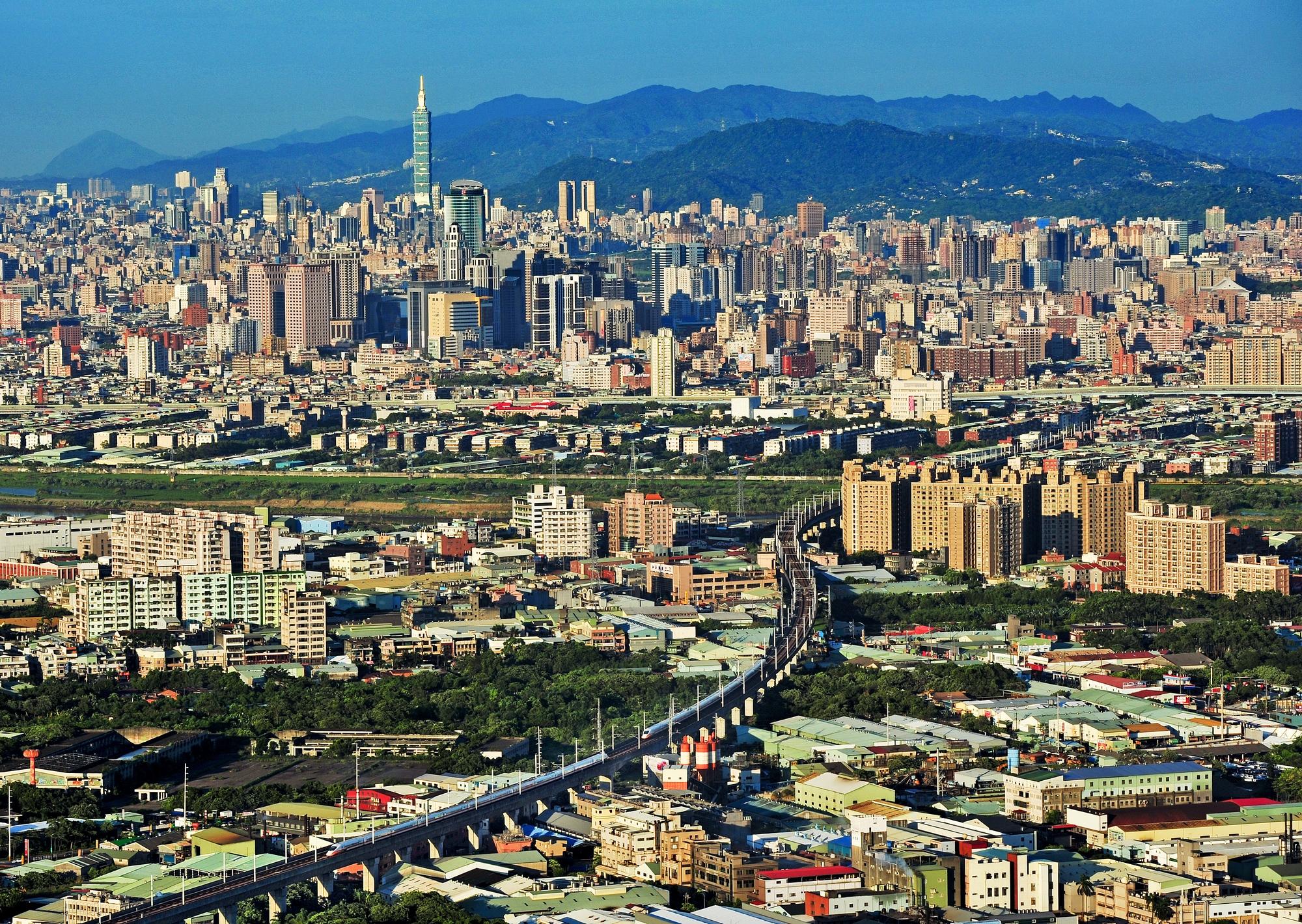 乘坐台湾高铁是一种怎样的感觉?