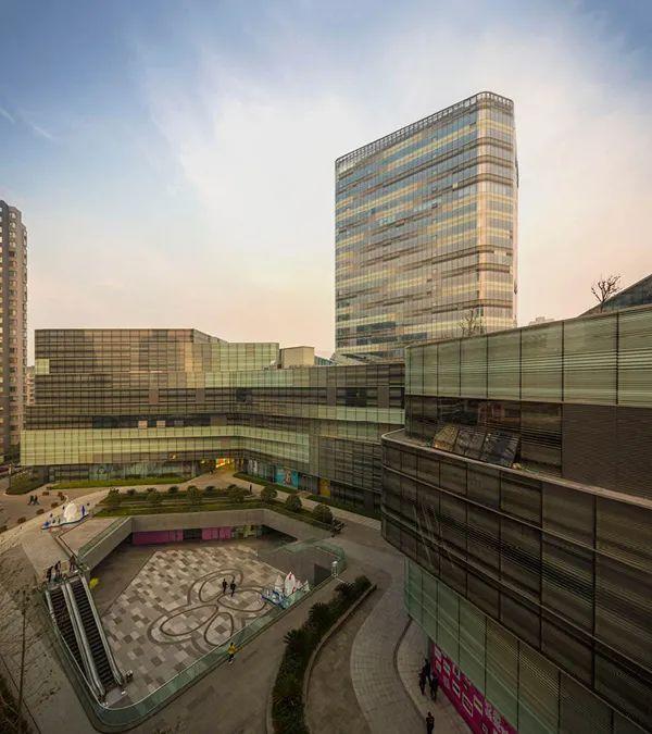 宁波来福士广场,城市地标性商业综合体 - 知乎