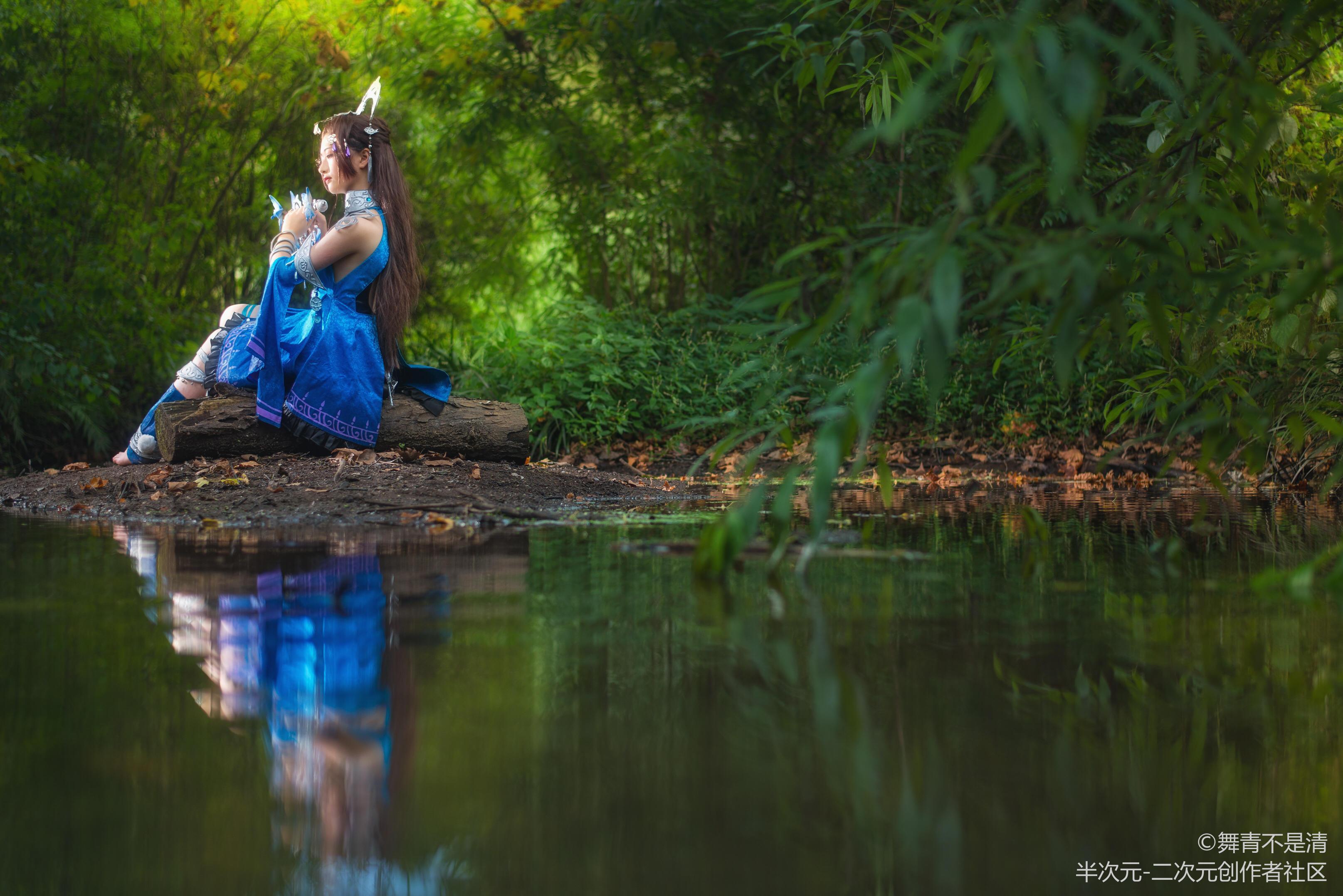 cosplay剑侠情缘秦风毒萝