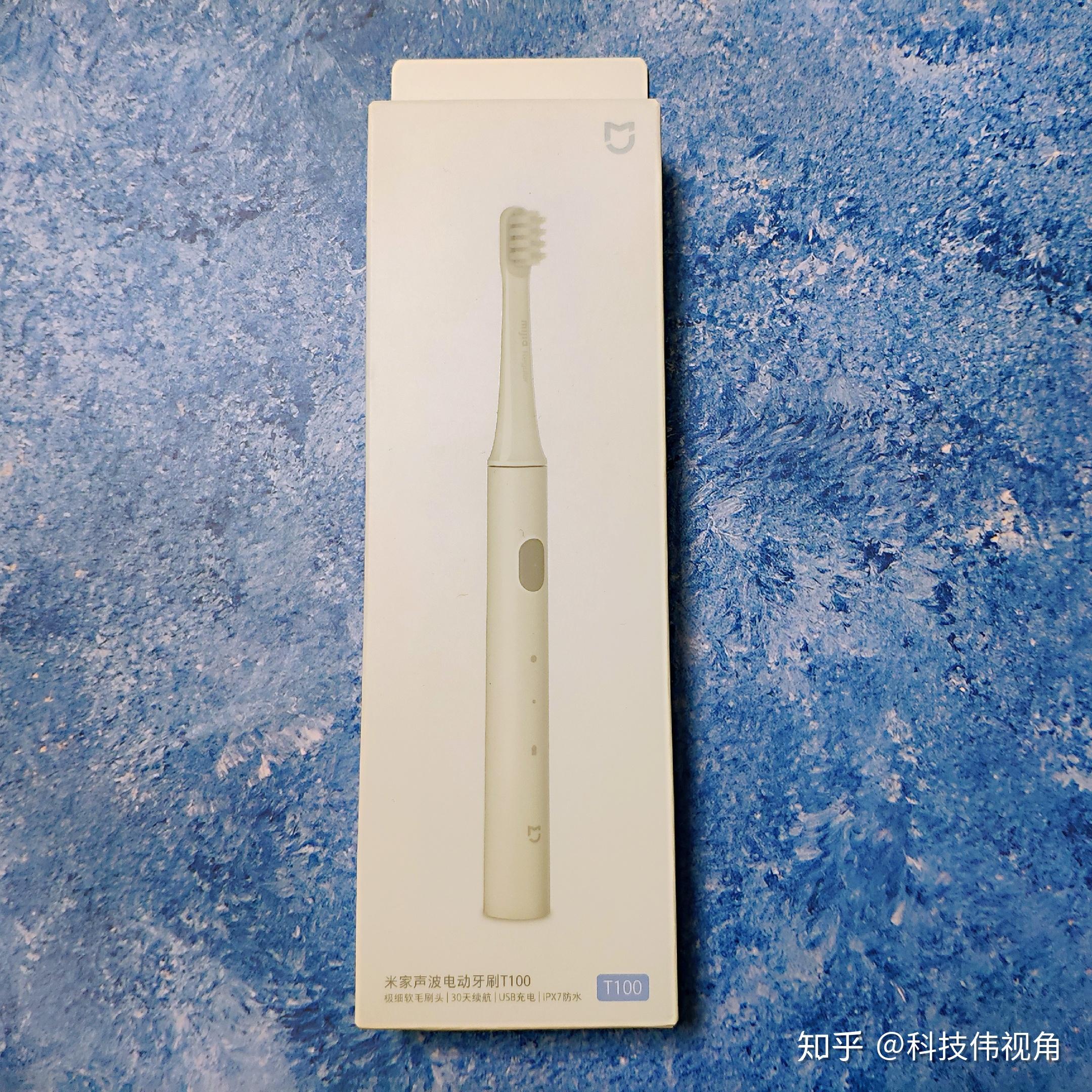 米家声波电动牙刷t100还是继续沿用了小米传统的简约包装风格,白色