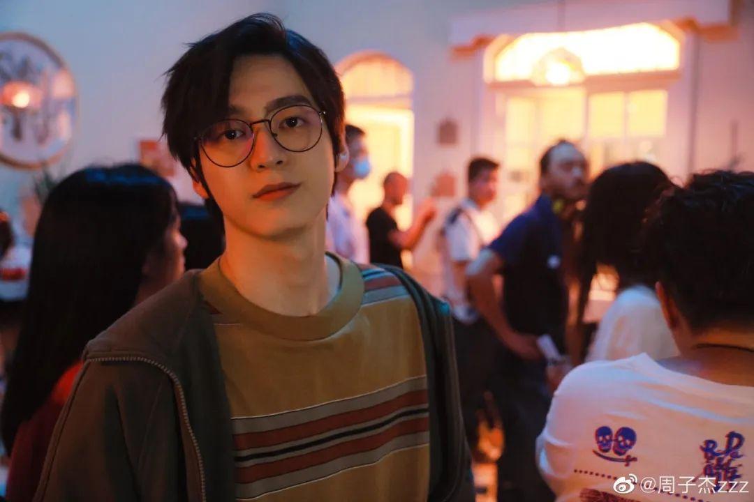 咦!是中系阿尚 x 周子杰:新生代演员,古装初体验 - 知乎