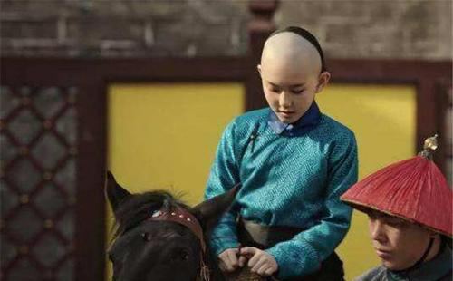 乾隆共17子活过30岁的仅6人,为何还要将两个儿子过继出去?