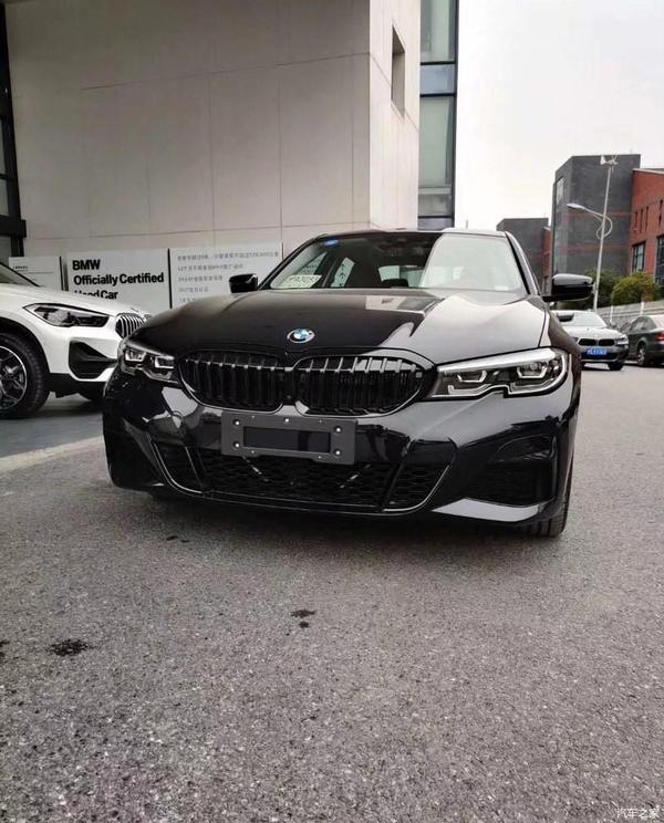 宝马2021款325li曜夜裸车33万,车主:开了1000公里,憋了几句话