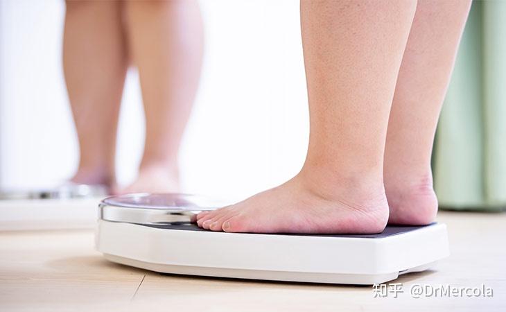 双重标准 女性必须更努力才能减轻体重 知乎