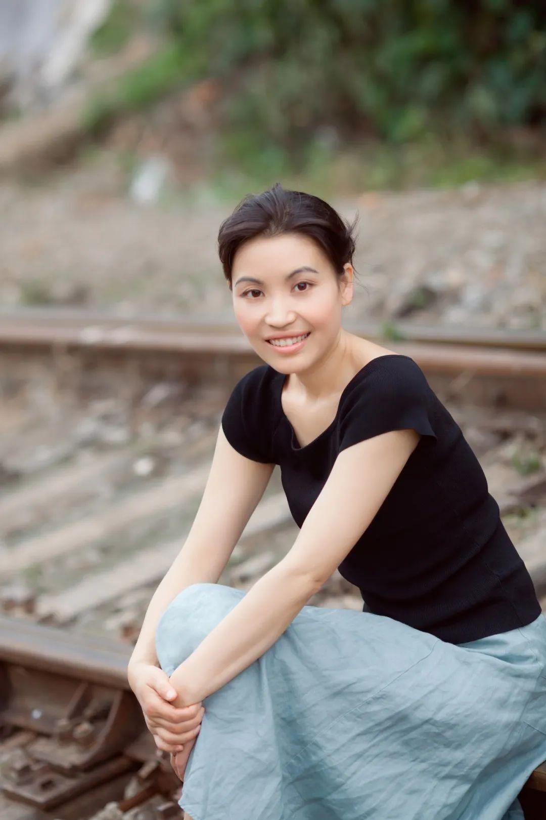 闫红:人到中年读红楼,读到的是汹涌澎湃的现实 - 知乎