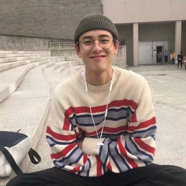 有哪些笑的很好看的男生图片可以当头像