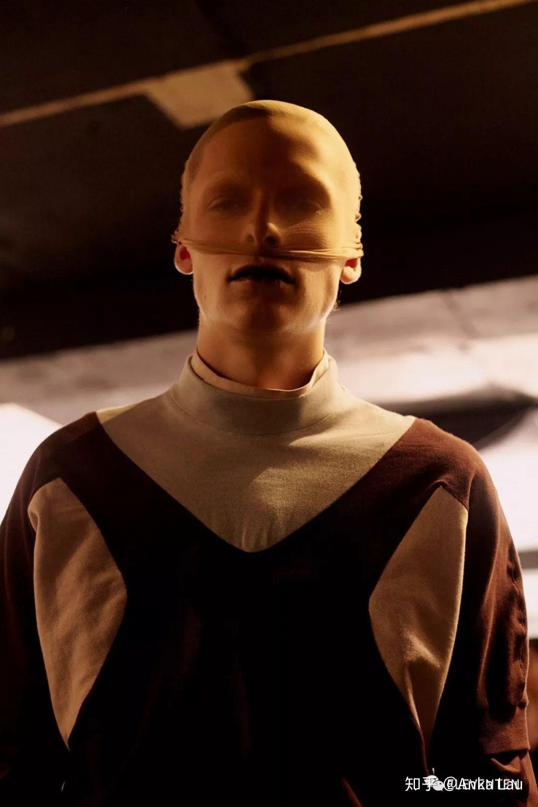 圣马丁设计师kiko kostadinov,入围2019lvmh青年设计大奖半决赛的他