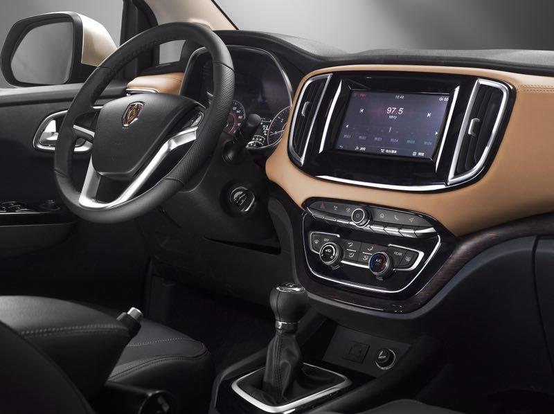 从历史上看,金杯是中国轻客的"鼻祖"(sy622,始于1979年).