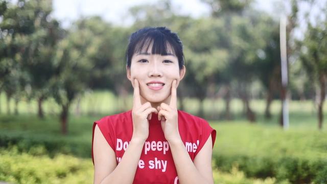 怎么样才可以瘦成瓜子脸 v2-786659756c75303e117fbc4cdc52badd_r.jpg