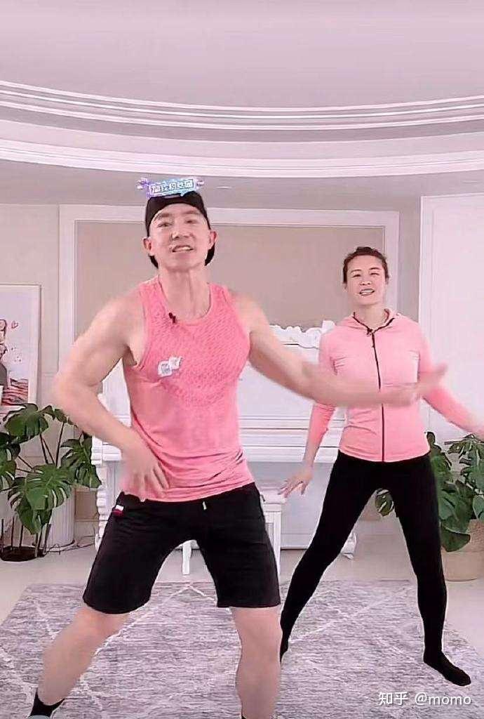 骨科医生:腰椎间盘突出这样做.